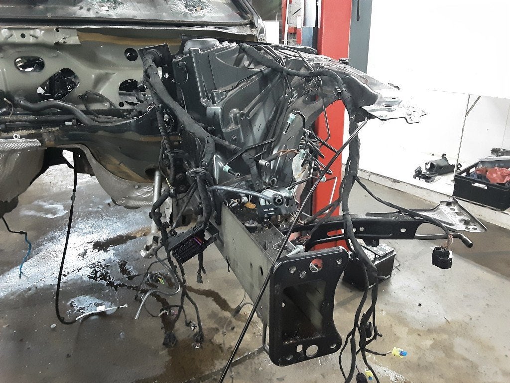 PARE BOUE AVANT GAUCHE Audi A4 Avant (B9) (01-2015/08-2020), Garde-boue, Mevr. I. Hauben, Audi, Utilisé