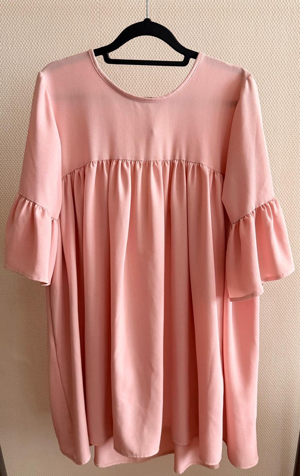 Roze jurk, one size fits all, Kleding | Dames, Ophalen of Verzenden, Gedragen, Roze, Boven de knie