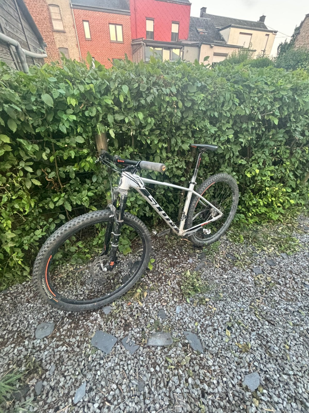 Vtt scott scale a vendre bien lire la description, Vélos & Vélomoteurs, 24 pouces ou plus, V-brakes, Aluminium, Enlèvement