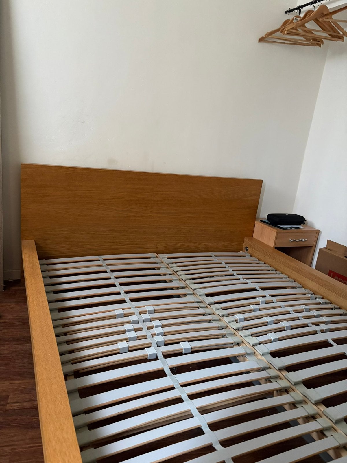 MUST GO : lit Ikea Malm + sommier à lattes, Enlèvement