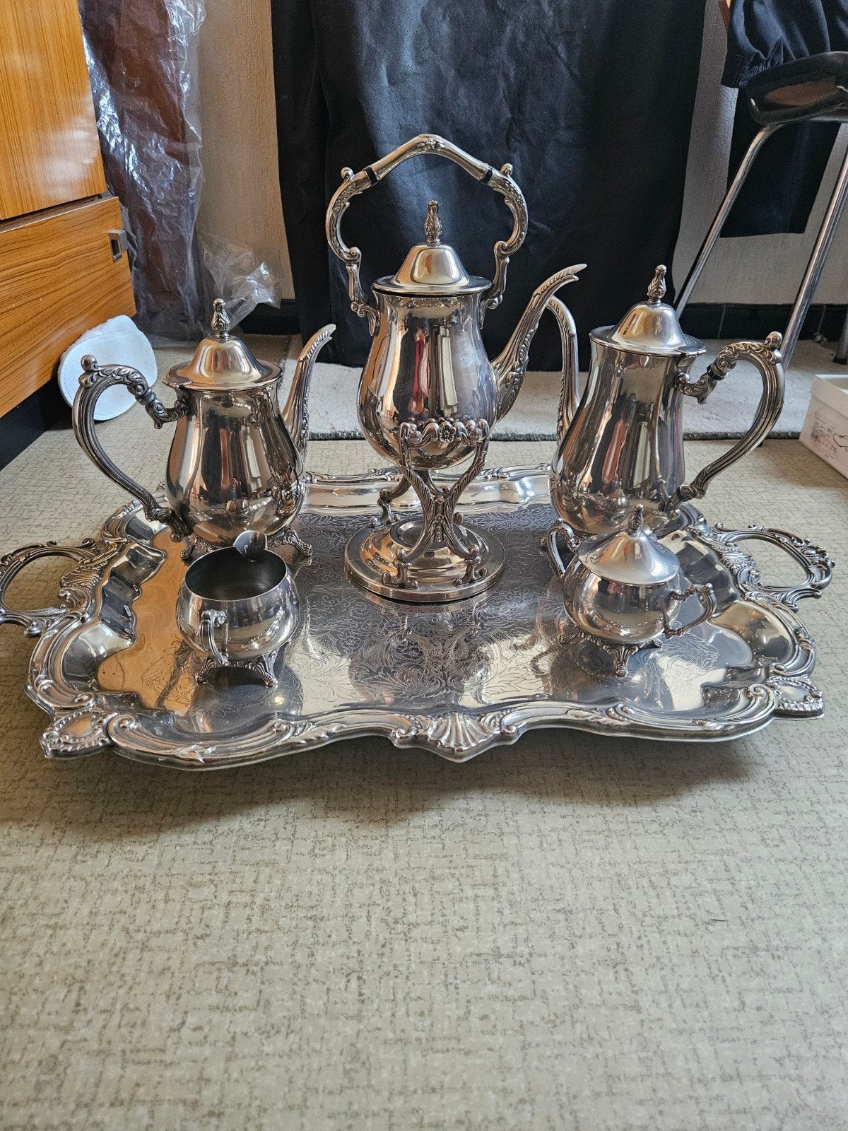 verzilverd koffie- en theeservies met bijbehorend dienstblad, Antiek en Kunst, Ophalen, Zilver