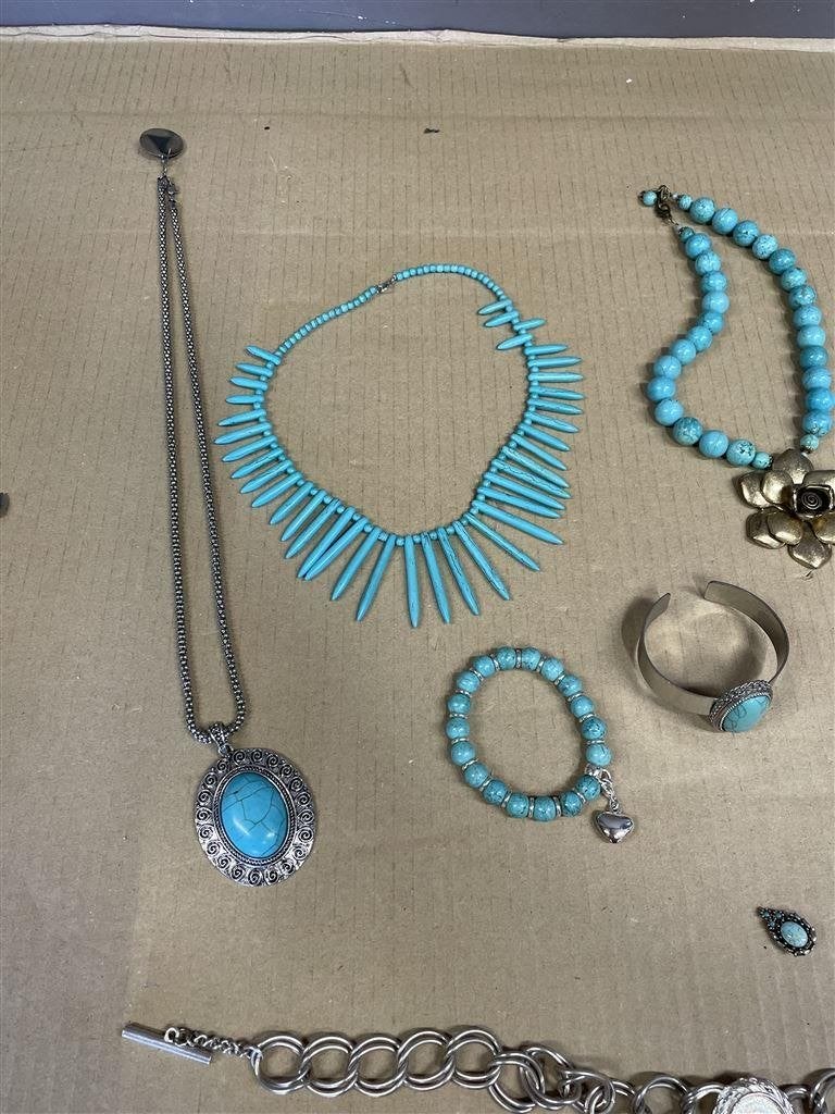 Turquoise juwelen ketting oorbellen armband, Bijoux, Sacs & Beauté, Enlèvement ou Envoi, Neuf