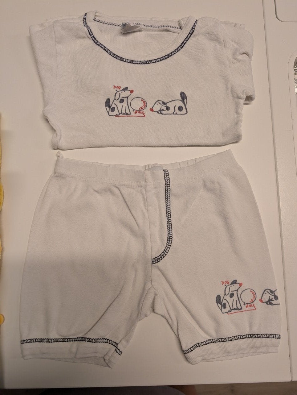 Chemise à manches longues et caleçon Absorba pour 2 ans, Garçon, Enlèvement ou Envoi, Comme neuf, Vêtements de nuit ou Sous-vêtements
