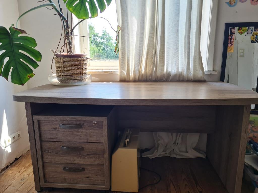 Bureau Weba, Ophalen