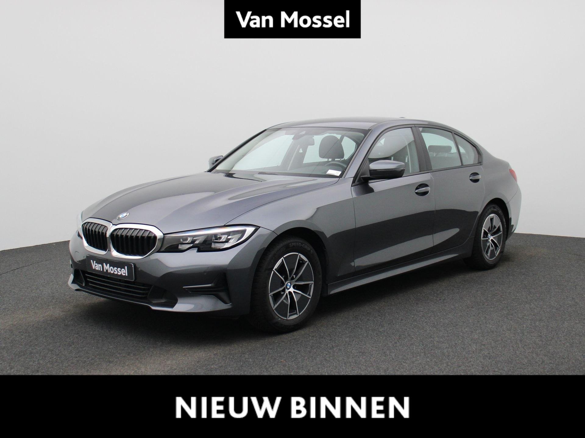 BMW 3 Serie Berline 318iA (115 kW) (automatique), Argent ou Gris, 4 portes, Noir, Tissu