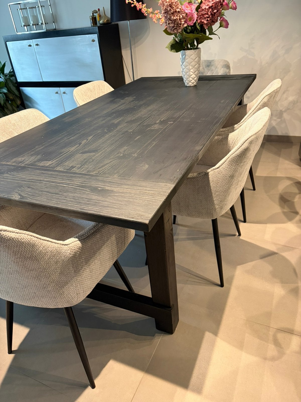 Zwarte Houten Eettafel, Ophalen, Zo goed als nieuw