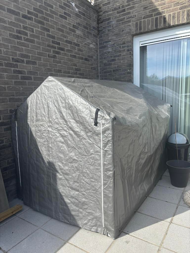 Grijze fietsenstalling, Tuin en Terras, Ophalen, Zo goed als nieuw