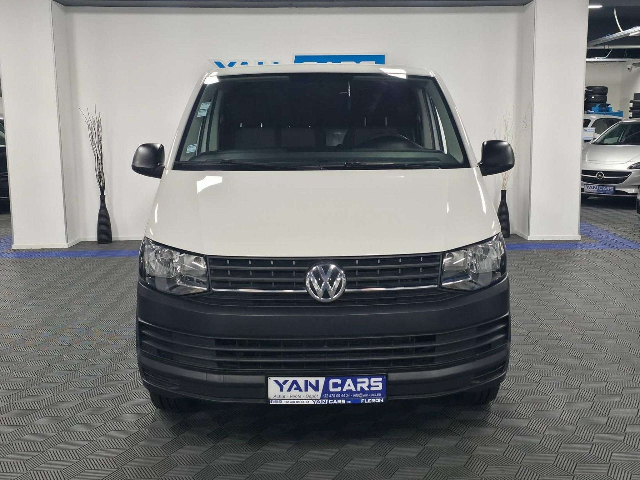 Volkswagen T6 TRANSPORTER L2 • 150CH • 7170€ TRAVAUX V, Achat, Entreprise, 3 places, 5 portes