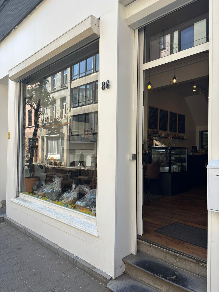 Horeca Ontbijtzaak te huur met of zonder inboedel, Immo, Benedenwoning, Direct bij eigenaar, 5 kamers, Antwerpen (stad)