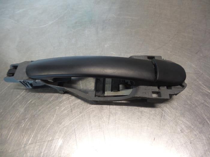 Poignée portière 2portes droite d'un Seat Ibiza (Ibiza 02-, -, Utilisé, -, Seat