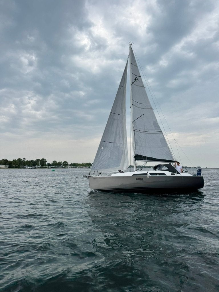 Hanse 320 – compleet & vaarklaar – Nieuwe North Sails, Watersport en Boten, 10 m, Overige merken, 1.95 meter, Tourjacht of cruiser