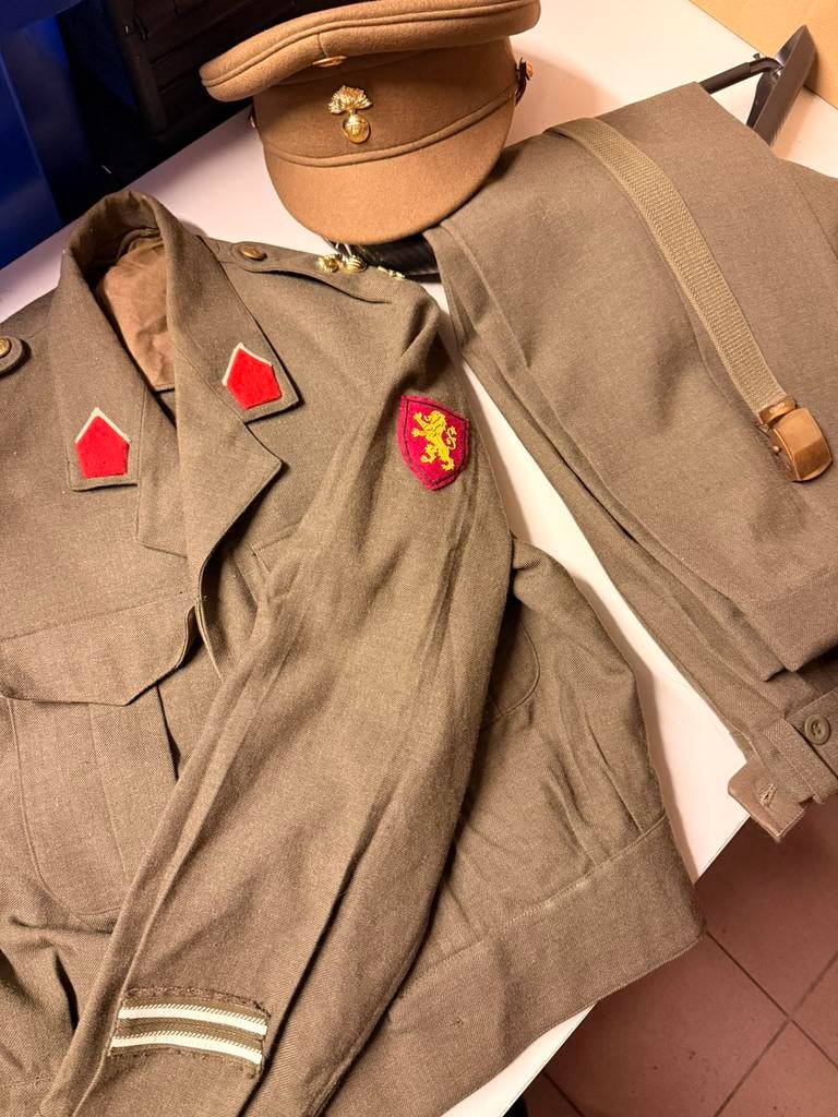 Belgisch leger uniform met kepie compleet vintage militair, Enlèvement