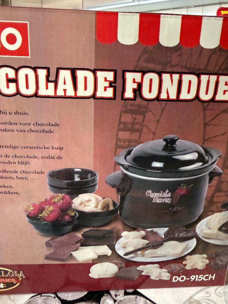 chocoladefondue DOMO, Elektronische apparatuur, Ophalen of Verzenden, Zo goed als nieuw, Elektrisch, Fondueset