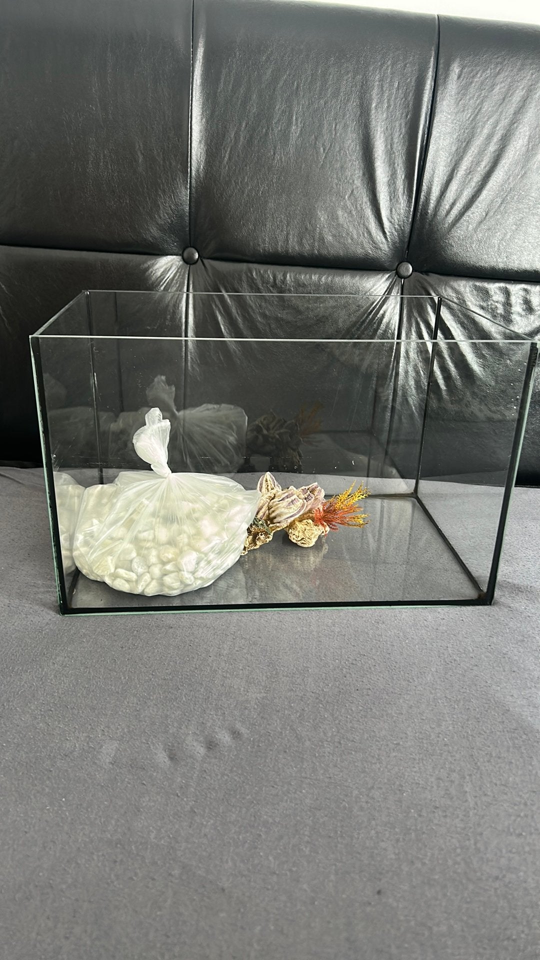 Aquarium met steentjes en beeldje, Ophalen, Zo goed als nieuw
