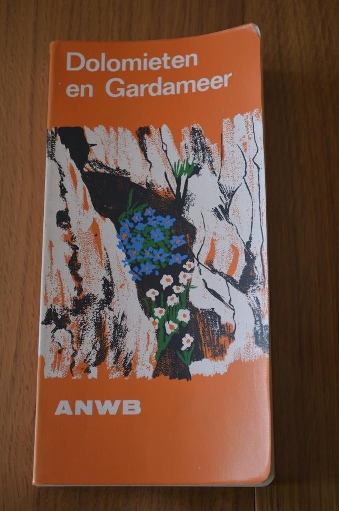 ANWB Dolomieten en gardameer, Boeken, Gelezen, ANWB Extra, Europa, Ophalen of Verzenden
