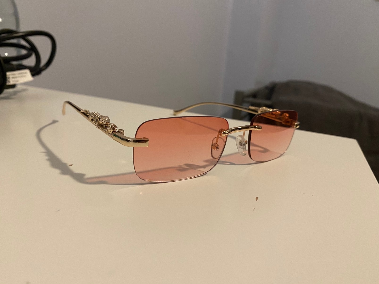 Roze zonnebril, Ophalen, Zo goed als nieuw, Roze