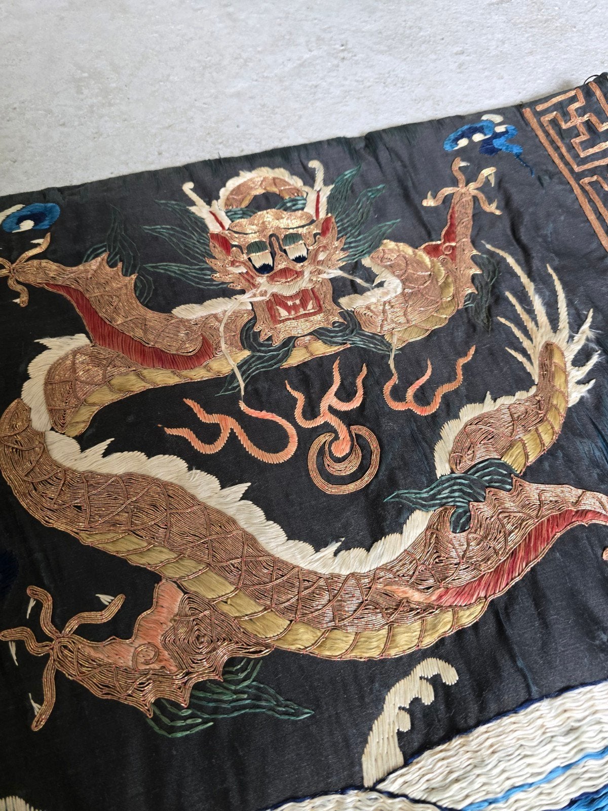Chinees antiek zijde brokaat, Antiek en Kunst, China, Ophalen of Verzenden, Overige materialen