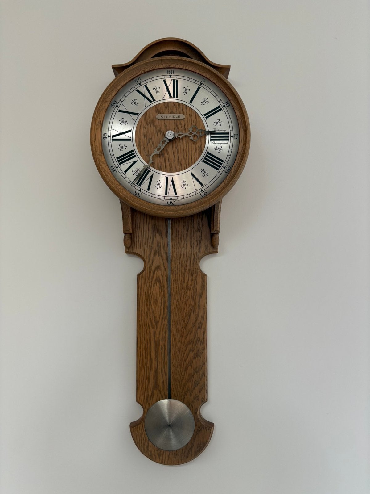 Kienzle slingerwandklok – eikenhout – werkend, Antiek en Kunst, Antiek | Klokken, Ophalen