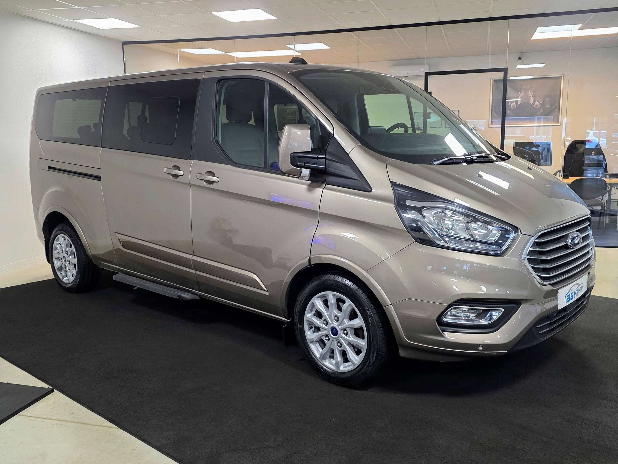 Ford Tourneo Custom 2.0 TDCi L1H1 mHEV Titanium X Hybride BT, Auto's, Voorwielaandrijving, 177 g/km, Gebruikt, 4 cilinders