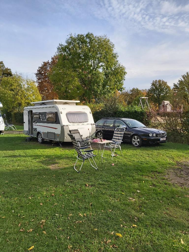 Caravan: Zeldzame Eriba Feeling 380 (2016), Caravans en Kamperen, Caravans, Dwars-stapelbed, Treinzit, 750 - 1000 kg, Particulier