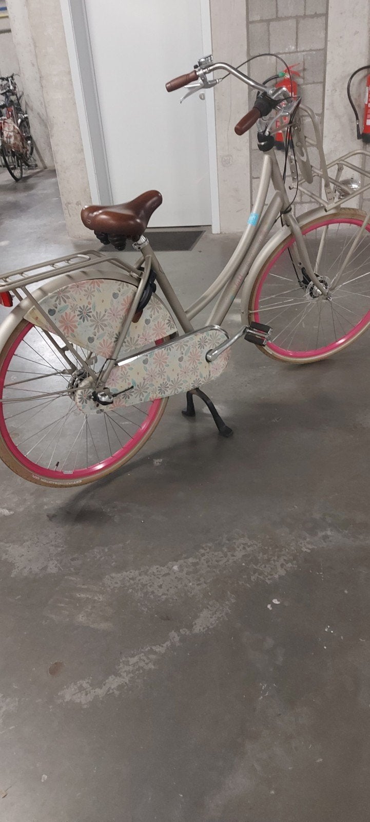 fiets Cortina 28 inch in perfect staat, Fietsen en Brommers, Ophalen of Verzenden, Versnellingen