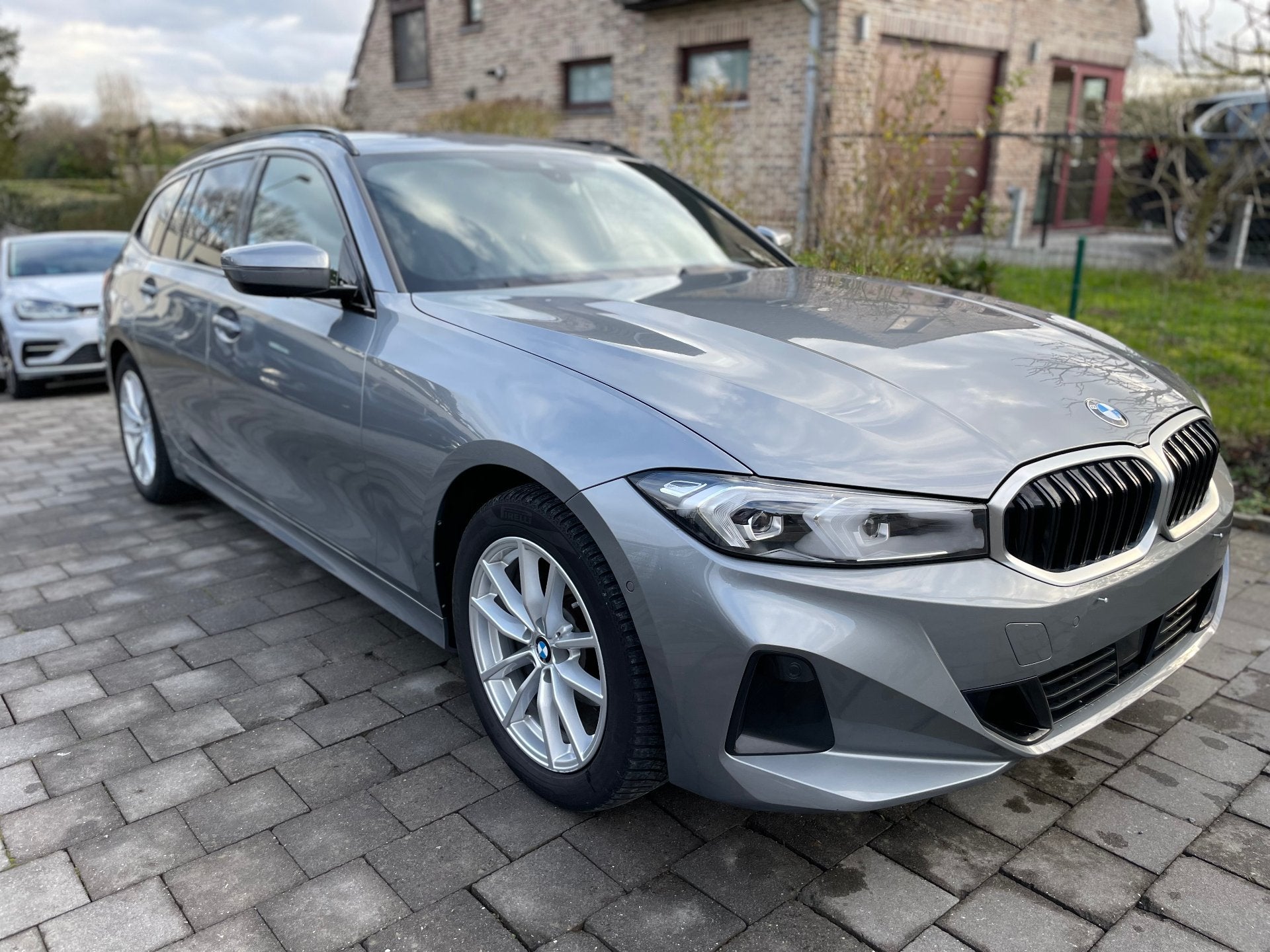 BMW 3-Reeks 318d TOURING AUTOMAAT SPORT-LEDER/GPS/AIRCO/EURO, Auto's, BMW, Automaat, Overige kleuren, https://public.car-pass.be/vhr/66559e55-914b-4fba-8c92-320b12e4cfa8