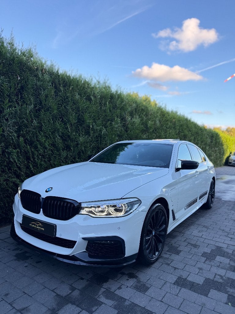 BMW 530E M Performance FULL OPTION, Auto's, Automaat, Dealer onderhouden, Achterwielaandrijving, 4 cilinders