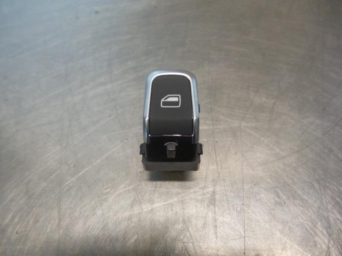 Commutateur vitre électrique d'un Audi A8 (A8 10-), -, 3 mois de garantie, Utilisé, -