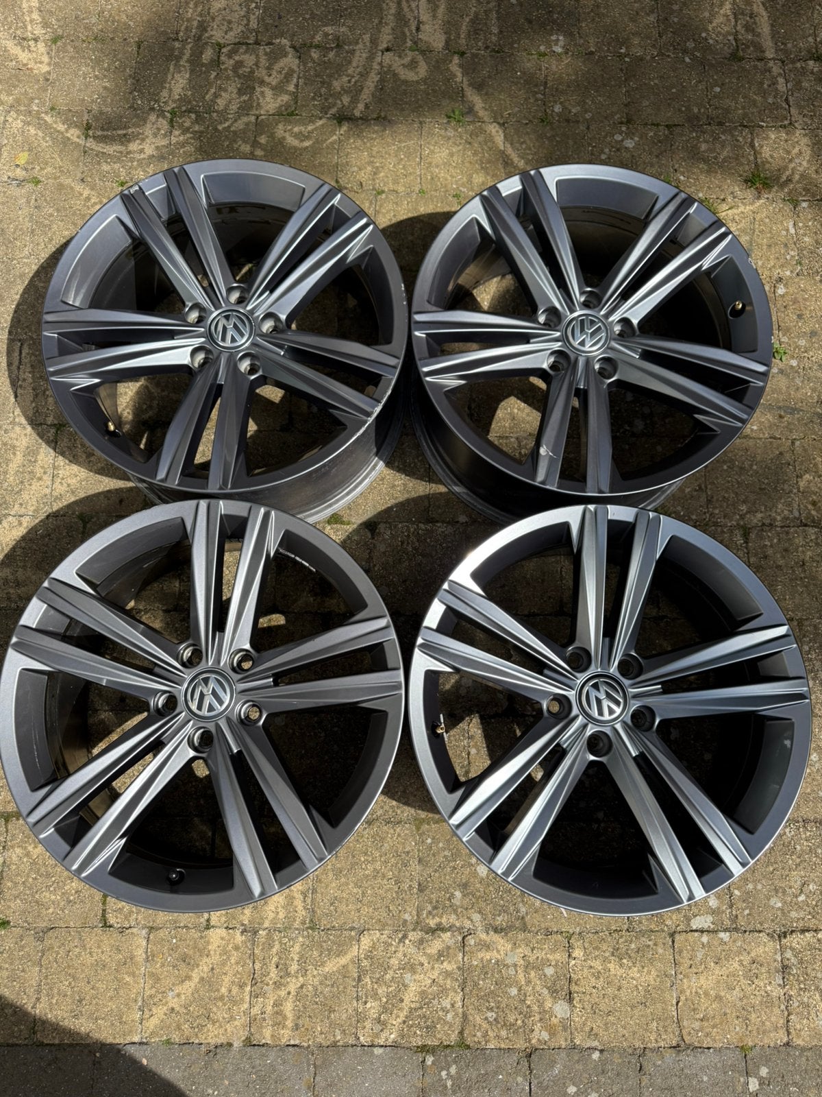 Jantes VW Originales 18” – Look Sportif & Élégant, Auto diversen, Wieldoppen, Zo goed als nieuw, Ophalen of Verzenden