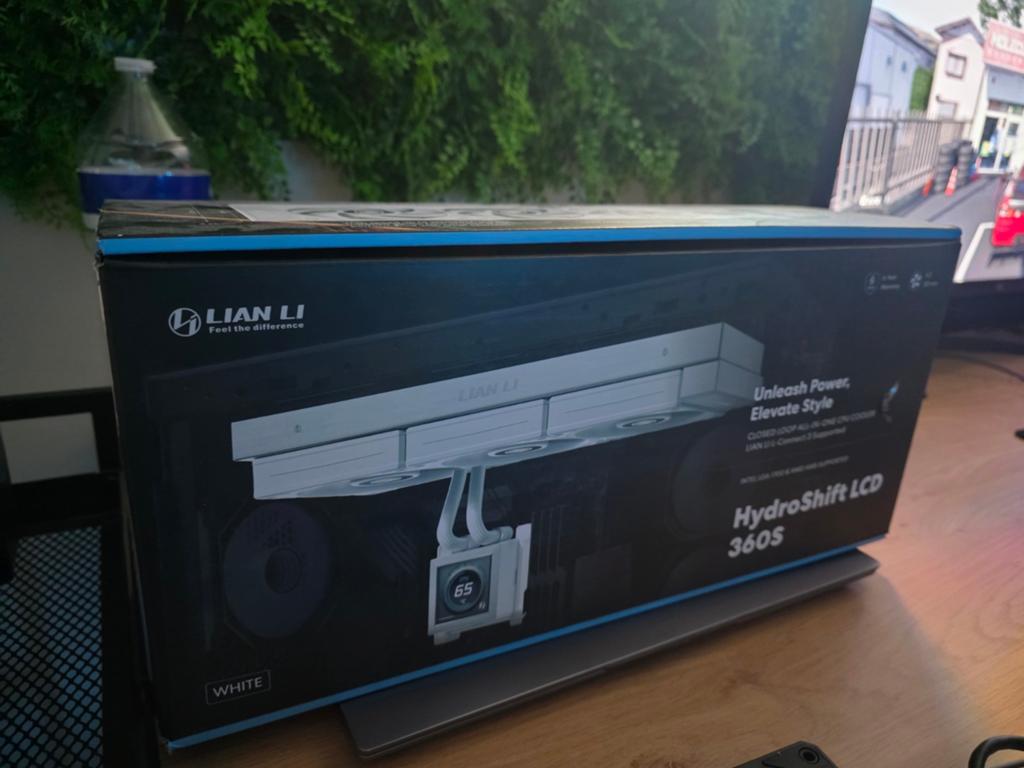 Lian Li hydroshift lcd360s, Computers en Software, Computerkoelers, Ophalen