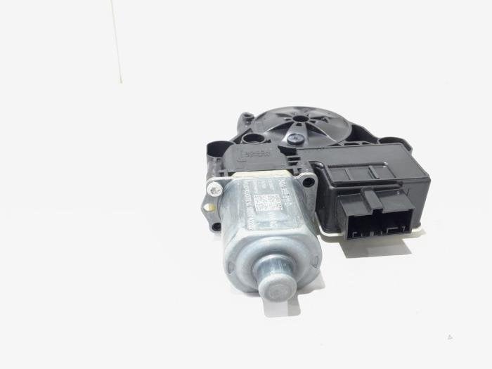 Moteur de vitre portière d'un Volkswagen Polo, Volkswagen, -, 3 mois de garantie, Utilisé