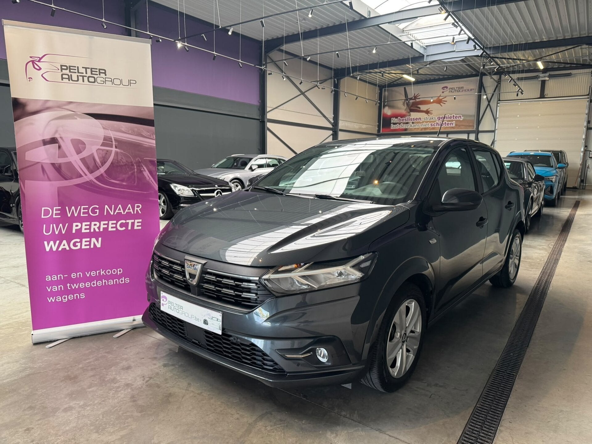 Dacia Sandero 1.0 Benzine GPS Camera Nieuwstaat 6.700km!, Auto's, 0 cilinders, 0 kg, Bedrijf, 5 deurs