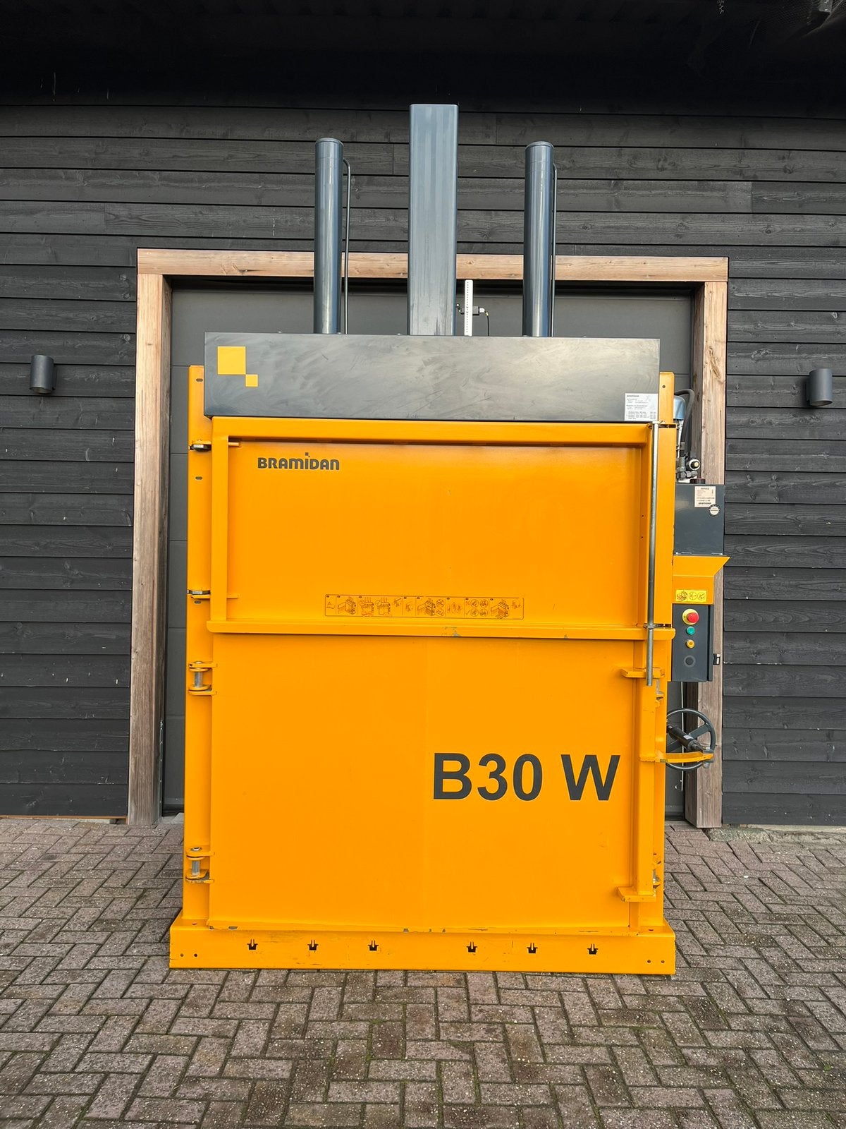 Bramidan B30 Wide | Balenpers | Papierpers | Kartonpers, Ophalen of Verzenden