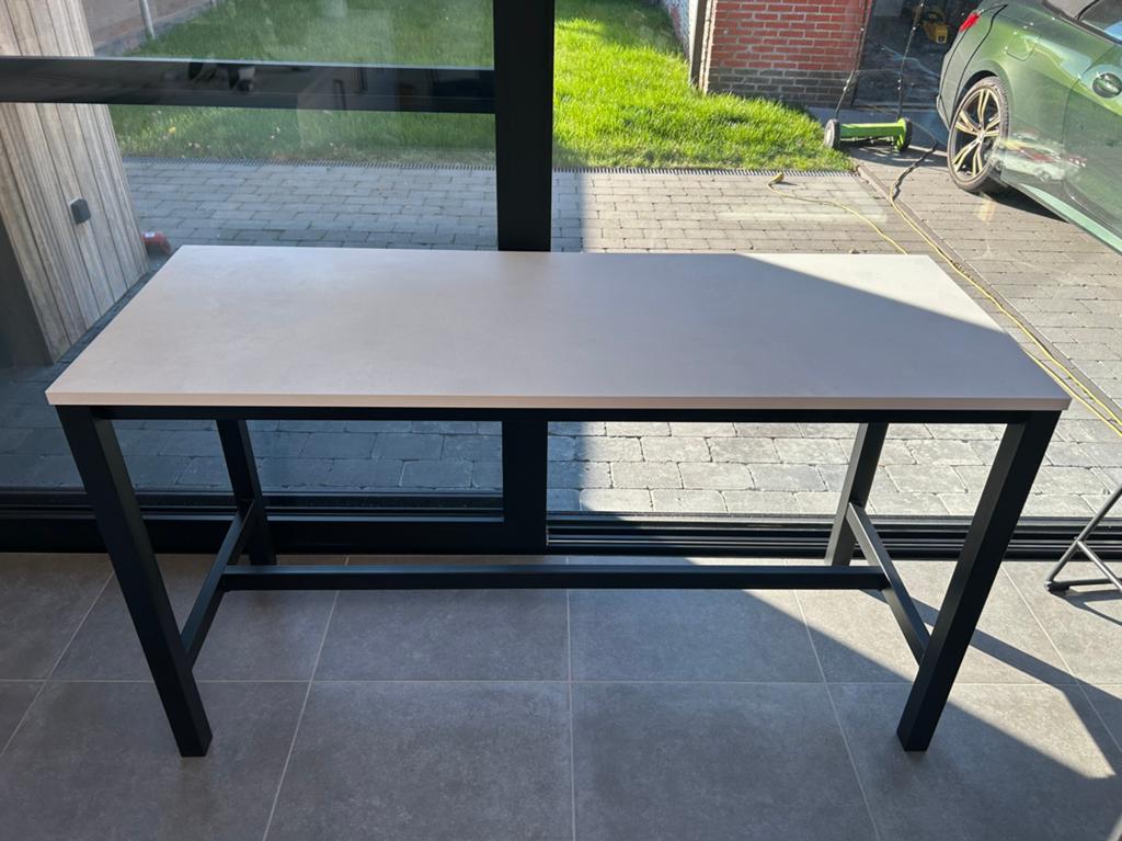 Zo goed als nieuwe hoge tafel, Enlèvement, Comme neuf, Métal