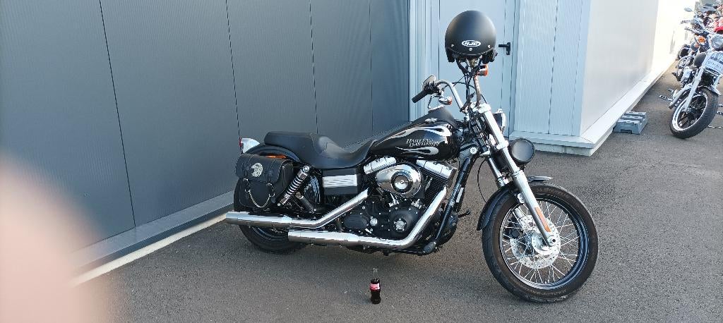 Harley Davidson Street Bob 1584cc, Plus de 35 kW, Chopper, 2 cylindres, Particulier
