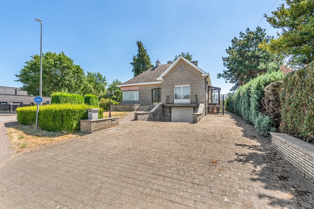Karaktervolle woning met 3 slaapkamers en tuin in Paal, 177 m², Province de Limbourg, 616 kWh/m²/an, Maison individuelle