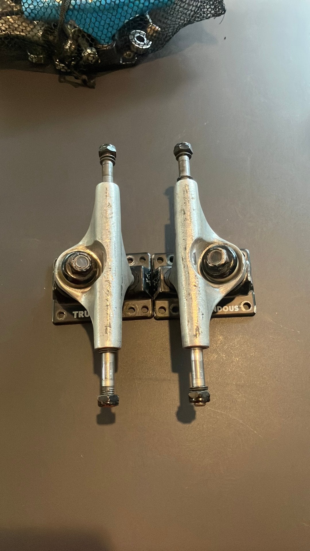Truck co. skateboard trucks, Sport en Fitness, Ophalen of Verzenden, Zo goed als nieuw, Skateboard