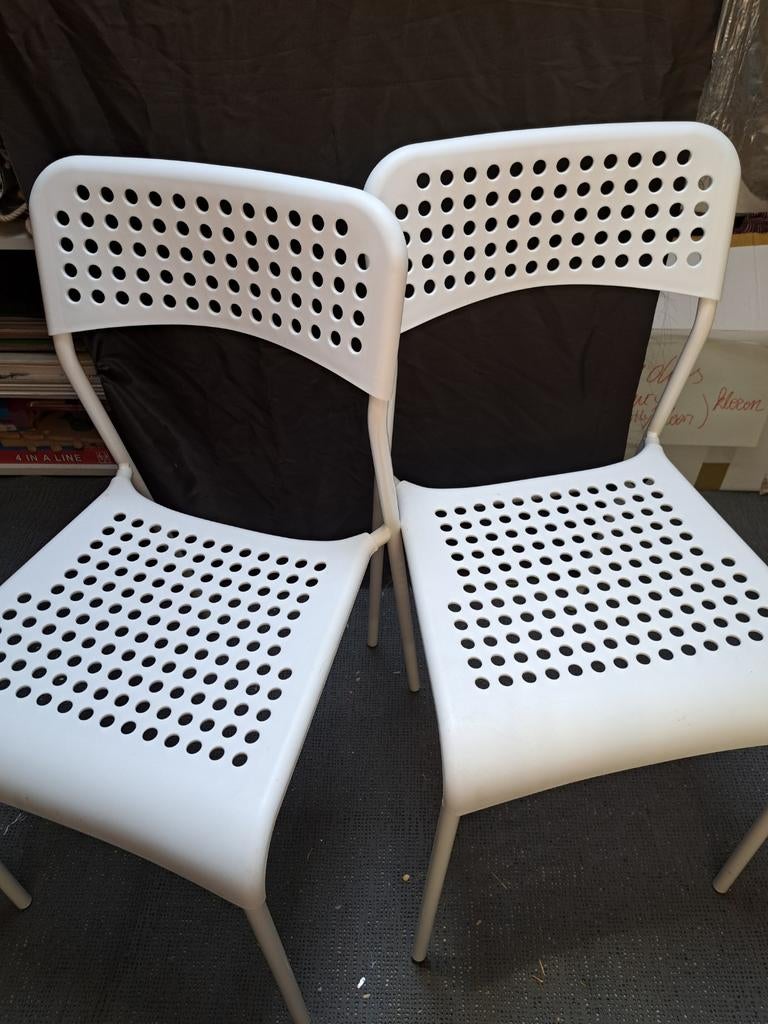2 witte tuinstoelen, Tuin en Terras, Ophalen, Stapelbaar
