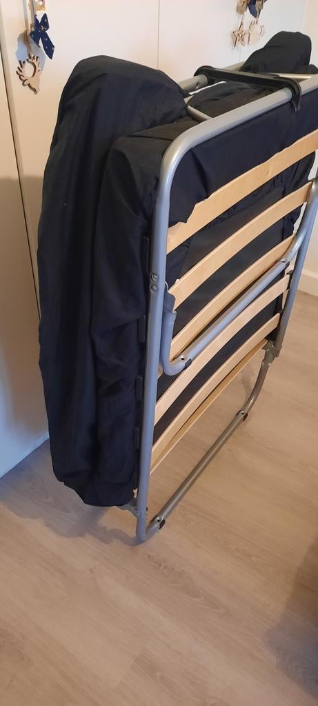 Éénpersoons bed opplooibaar, Ophalen, Zo goed als nieuw, Eenpersoons