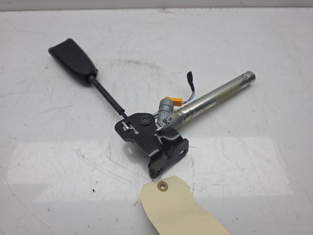 CEINTURE TENSIONNEUR AVANT DROIT Megane III Grandtour (KZ), Utilisé, Renault