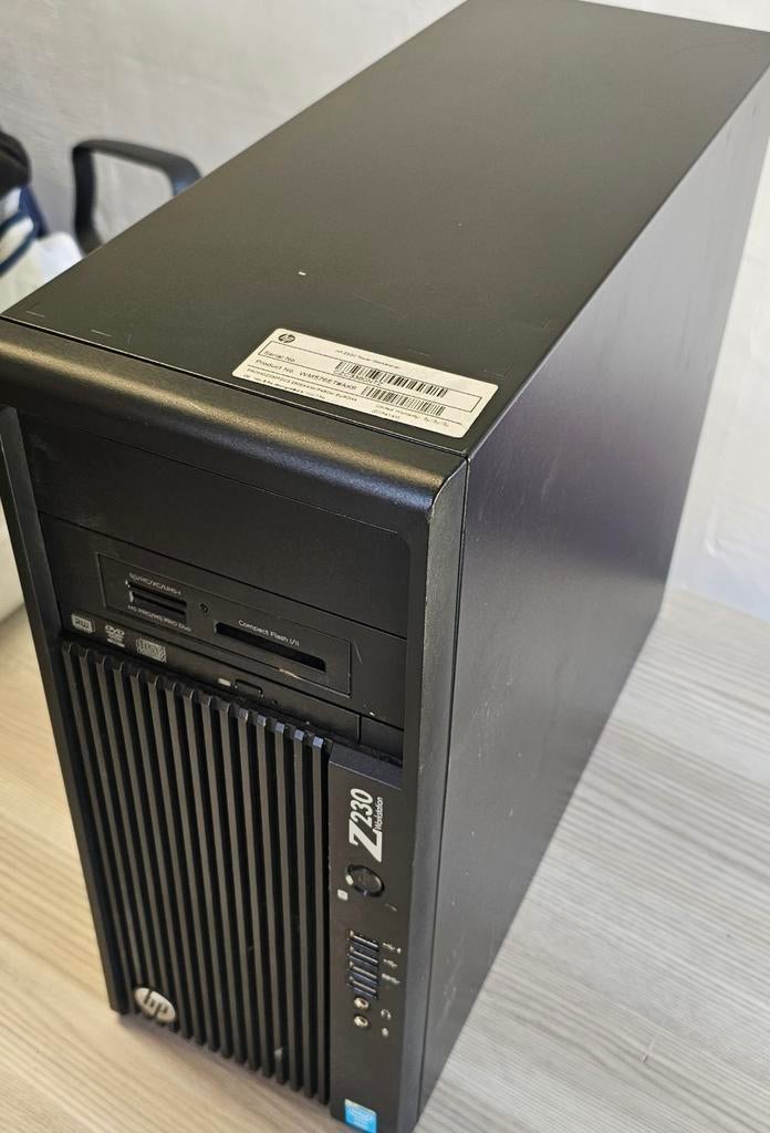 HP Z230 Workstation Xeon  Serveur NAS PC Linux 4GB 500GB, Enlèvement, Utilisé, 4 GB, SSD