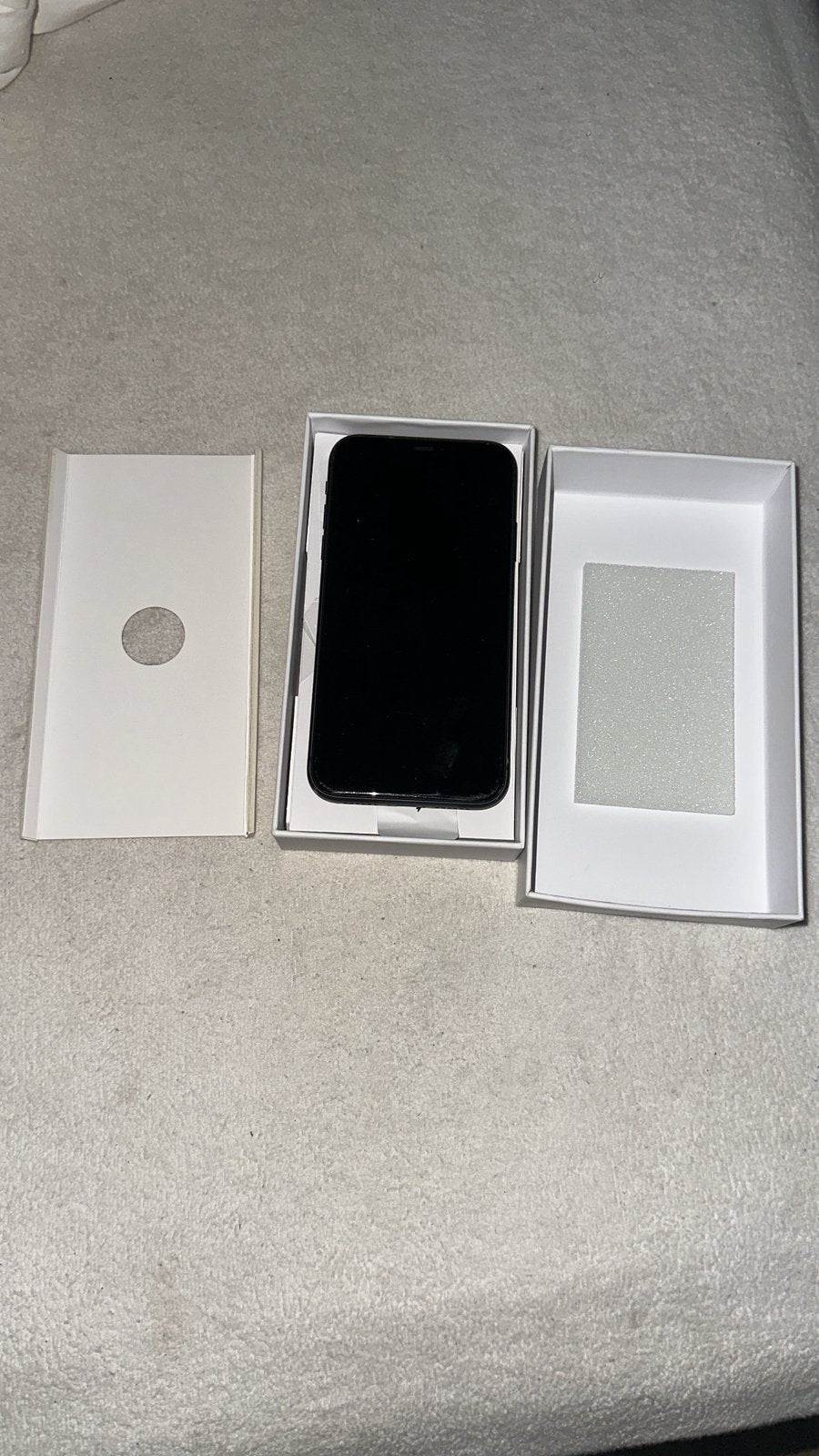 iPhone 11 – Très bon état – 64 Go, TV, Hi-fi & Vidéo, Lecteurs Mp3 | Apple iPod, Enlèvement, Comme neuf, Noir, Autres types