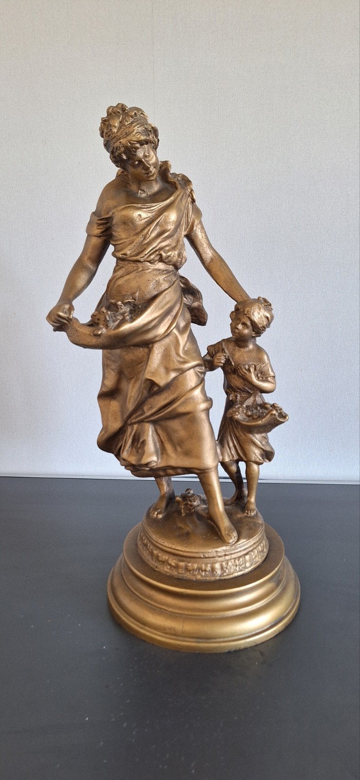 Vrouw met Kind / Oogst 52cm 6.7kg, Ophalen