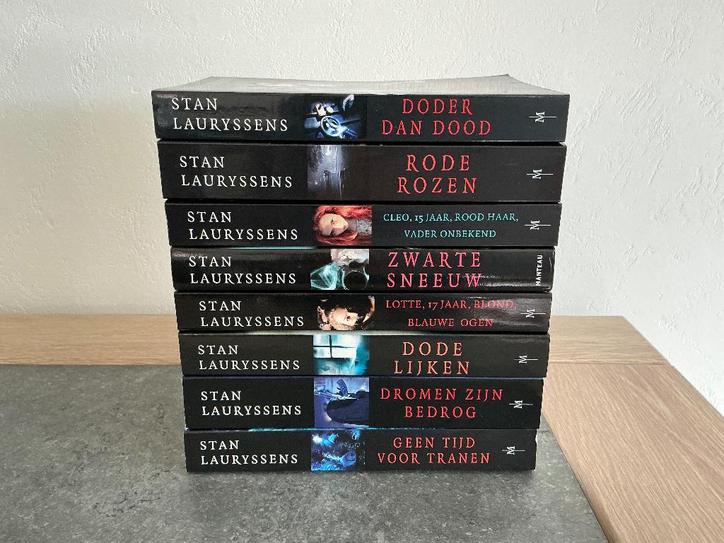Stan Lauryssens thrillers (8 stuks), Boeken, Ophalen of Verzenden, Zo goed als nieuw, Stan Lauryssens, België