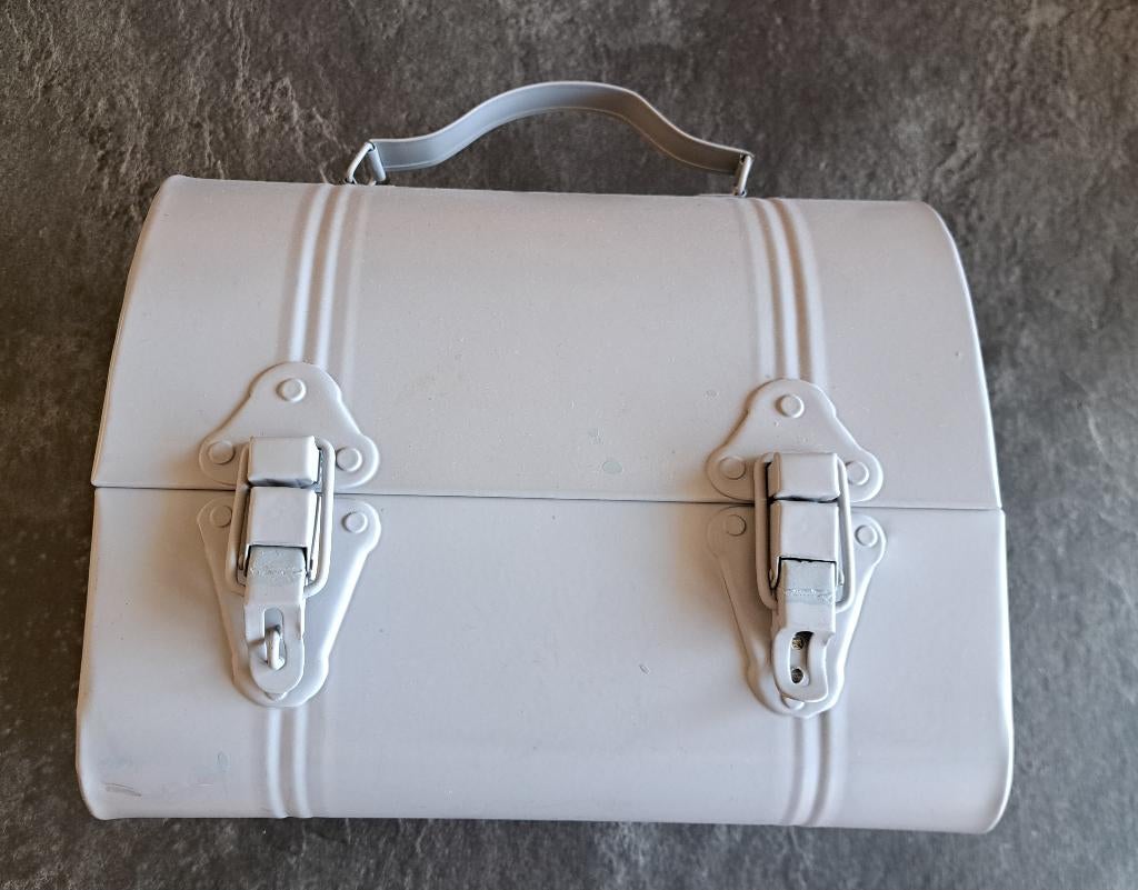 Petite valise en métal vintage, Bijoux, Sacs & Beauté, Valises, Enlèvement, Neuf, Métal