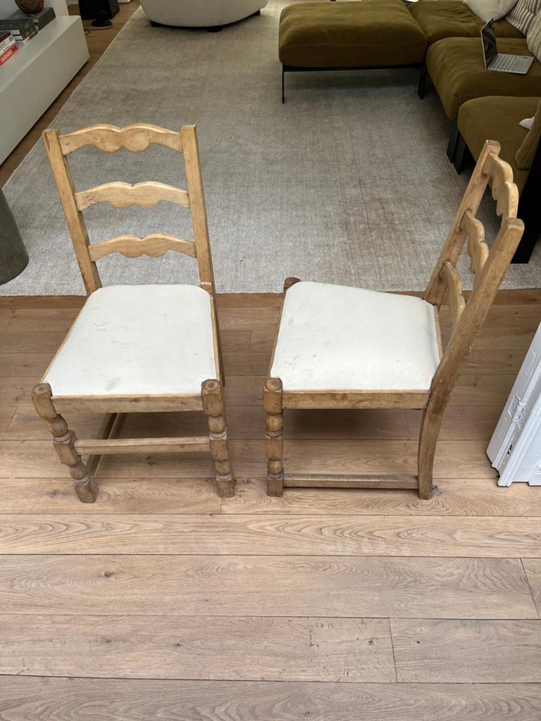 13 caféstoelen, Ophalen