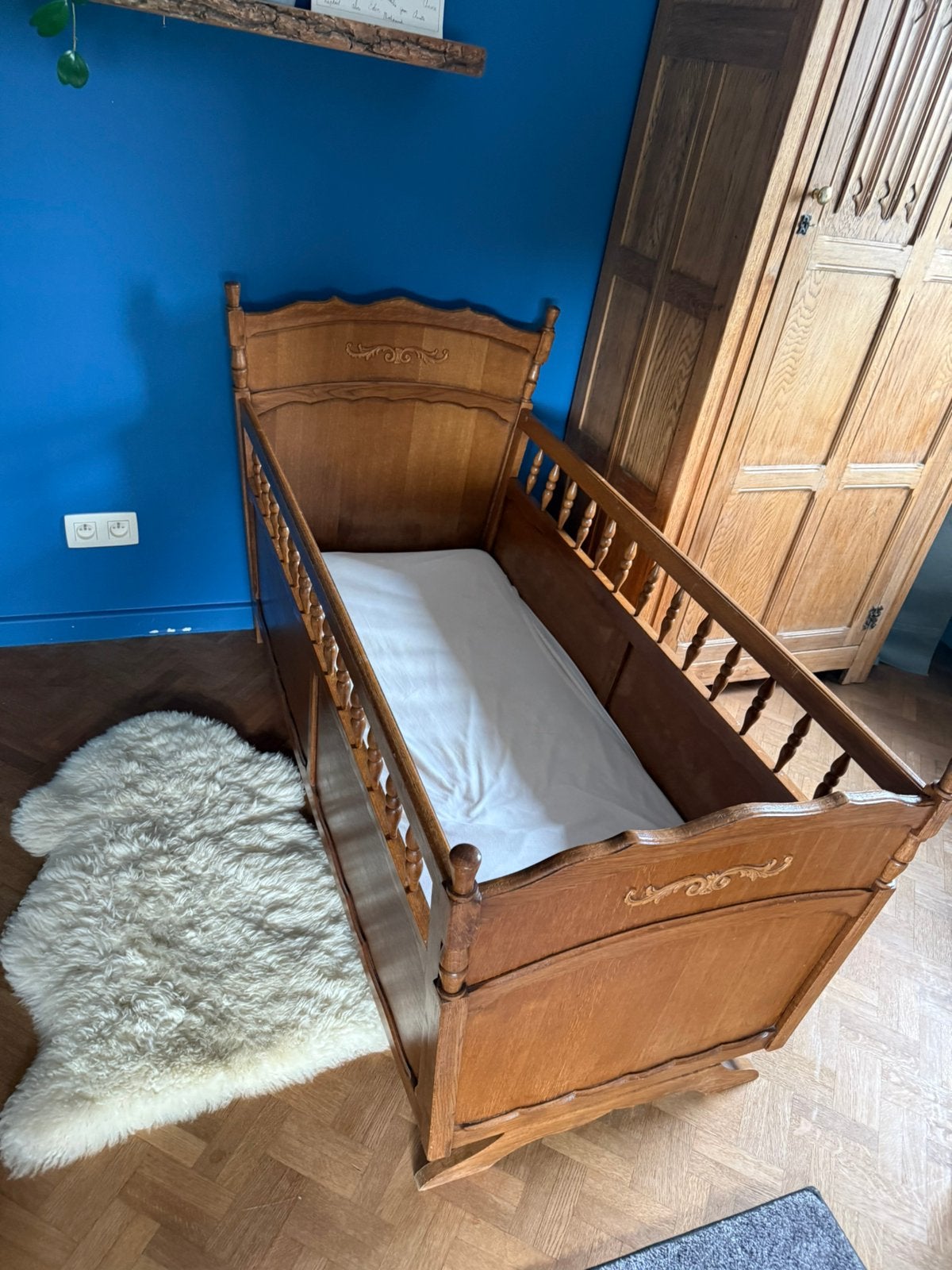 Lit pour bébé, Antiquités & Art, Enlèvement