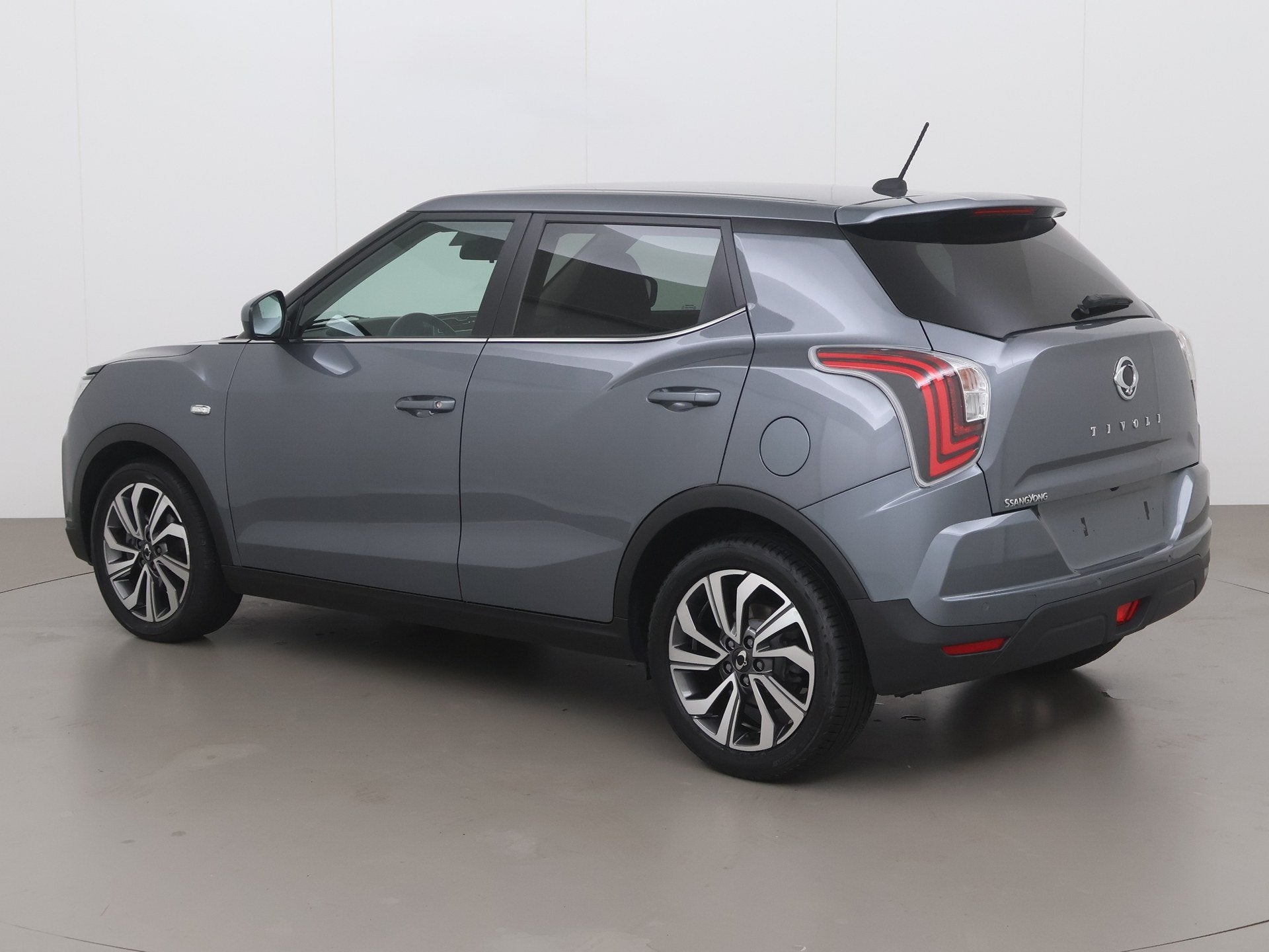 SSANGYONG / KGM Tivoli tivoli 1.5 t-gdi 2wd amber (eu6d) 163, Argent ou Gris, Achat, Entreprise, Verrouillage central