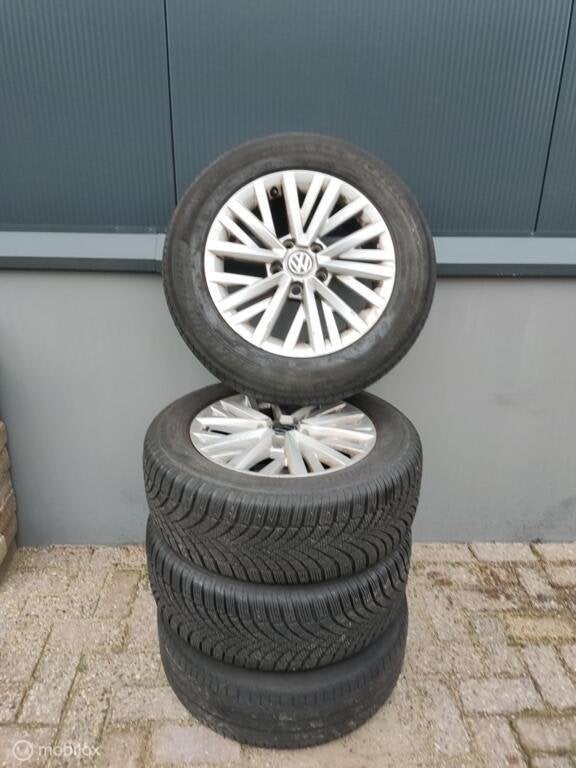 Banden Volkswagen Michelin - 215/60R16 99H- Primacy 05725, Ophalen, Gebruikt