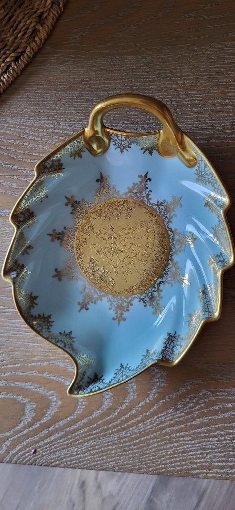 Prachtige vintage Karlsbader porseleinen bladschaal, Antiek en Kunst, Ophalen of Verzenden